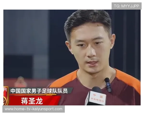 蒋圣龙完成个人第100场职业赛，申花官方为其颁发纪念衫